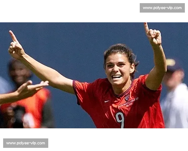 波尔最后一舞！奥恰洛夫泪别老大哥，5000 球迷现场致敬传奇