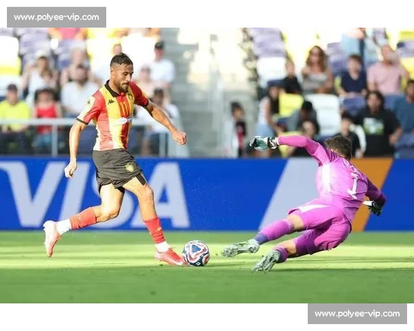 点球争议 + 替补席染红！博卡 2-0 领先遭逆转，球员怒斥裁判