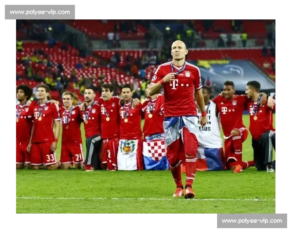 多特厨房改造烧光千万欧！今夏转会预算缩水至 3000 万，引援陷入两难困境