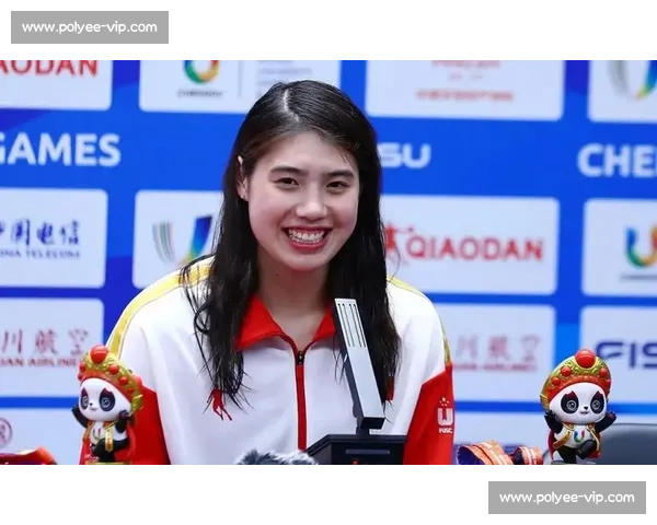 张雨霏晒成都赛后存档照 全锦赛收兵后启程返京