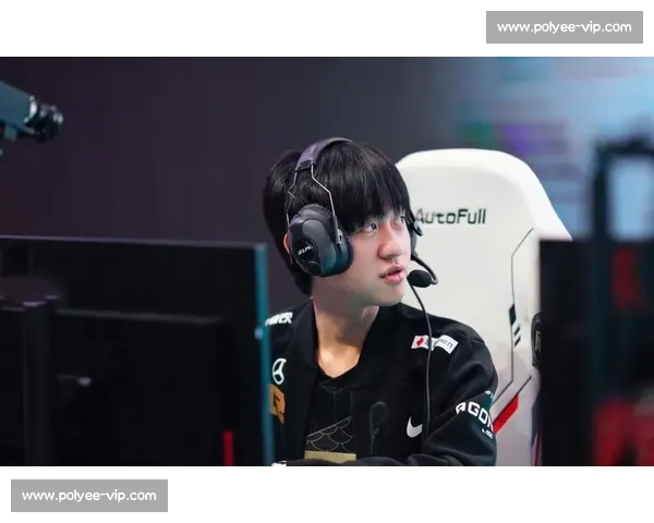 LOL手游选手跨界合作,电竞明星也能玩转时尚! LOL手游选手跨界合作,电竞明星也能玩转时尚!