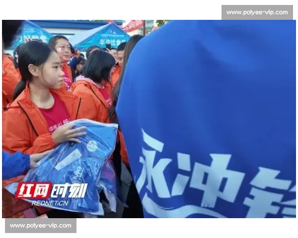 风雨同舟!球迷热血集结,为鹿岛鹿角呐喊助威,创造奇迹! 风雨同舟!球迷热血集结,为鹿岛鹿角呐喊助威,创造奇迹!